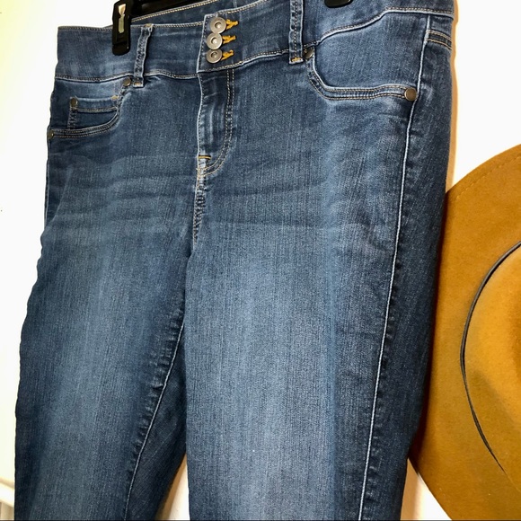 TORRID Jeans-Jeggings Dark Wash Stretch - Picture 6 of 9